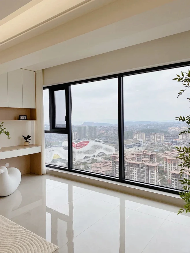 Why Do Many Window Experts Recommend Casement Windows Over Sliding Windows for Balconies? Why Do Many Window Experts Recommend Casement Windows Over Sliding Windows for Balconies?