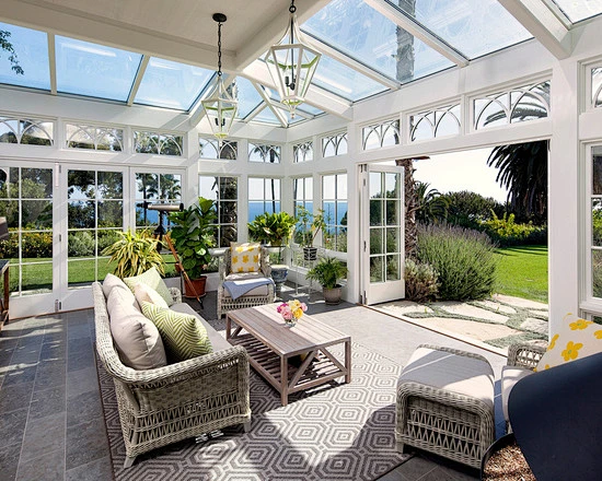 The Art of Crafting a Stunning Villa Sunroom